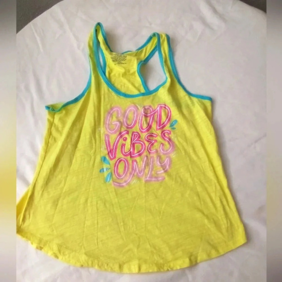 Tops - Tank top size small ( Bag G )